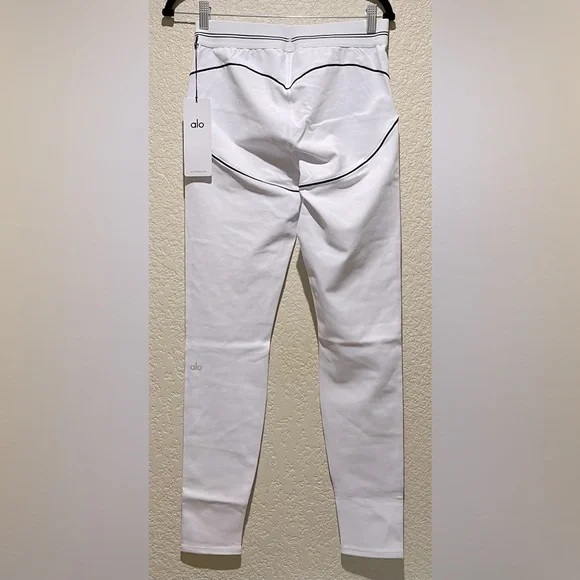 Alo Yoga NWT Airbrush High Waisted Heart Throb White/Black Legging Size L